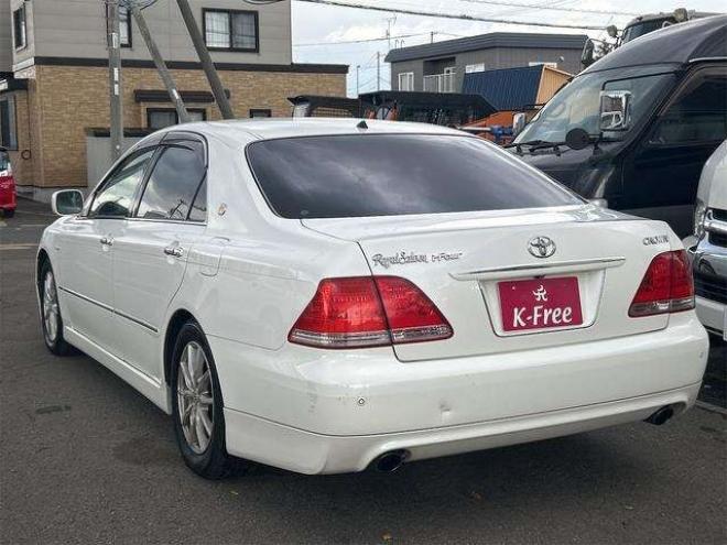 クラウンロイヤル 3.0 ロイヤルサルーン i-Four 4WD　ドライブレコーダー　オートクルーズコントロール　バックカメラ　ナビ　エアロ　HID　スマートキー　電動格納ミラー　盗難防止システム　衝突安全ボディ 3000