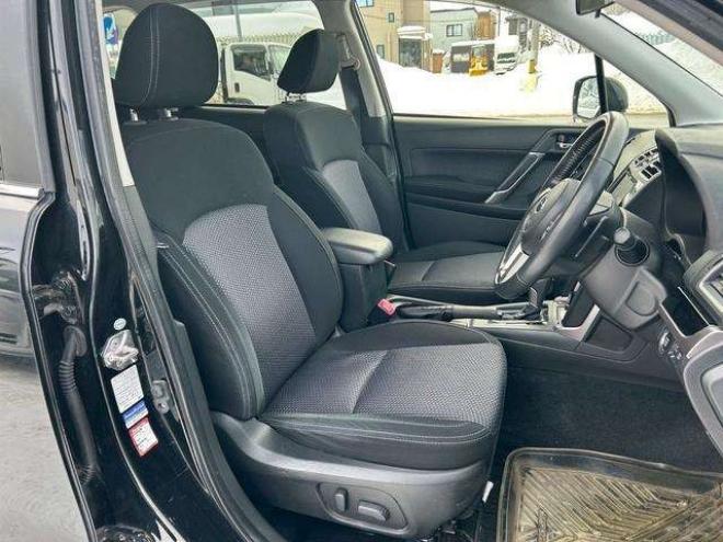 フォレスター2.0i-L アイサイト 4WD　社外ナビ　社外テレビ　パドルシフ　エックスモード付き　アイサイト 2000