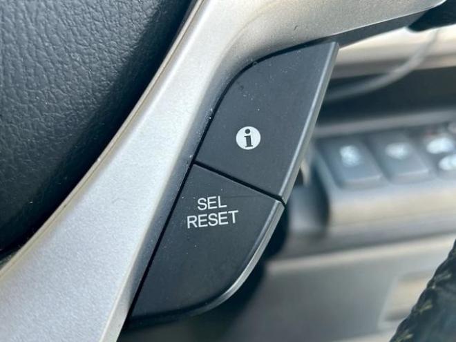 ステップワゴン2.0 スパーダ Z 4WD　ナビ　テレビ　スマートキー　記録簿　メンテナンスノート　取扱説明書　オートエアコン　後席モニター　バックカメラ　両側パワースライドドア　ETC 2000