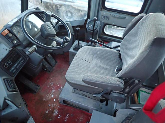 ホイールローダ高速仕様　ワンタッチマルチプラウ＆バケット　恵庭ヤード