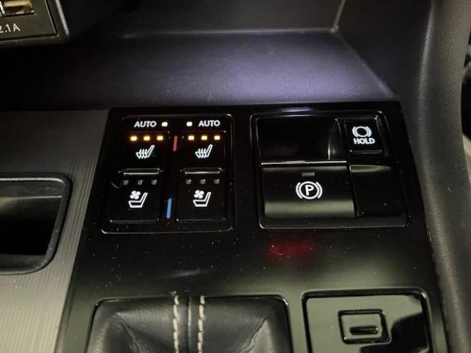 レクサスＲＸ４５０ｈ　Ｆスポーツ　寒冷地仕様　純正２０ＡＷ＋新品夏タイヤ　社外１８ＡＷ＋スタッドレスタイヤ付　レクサスセーフティセンス　純正ブラックレザーシート　電動サンルーフ　前後ドライブレコーダー　全方位アラウンドビューモニター 4WD 3500 5Dr