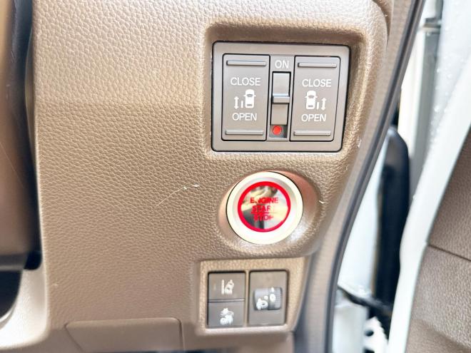 N-BOX660L 4WD ローンが不安な方＜優遇ローン＞ 本州仕入　寒冷地仕様　ホンダセンシング 4WD 660 5Dr