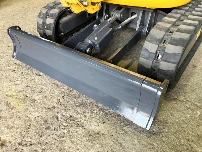 バックホーコマツ　中古　PC10MR-2　ブレーカー付　建機