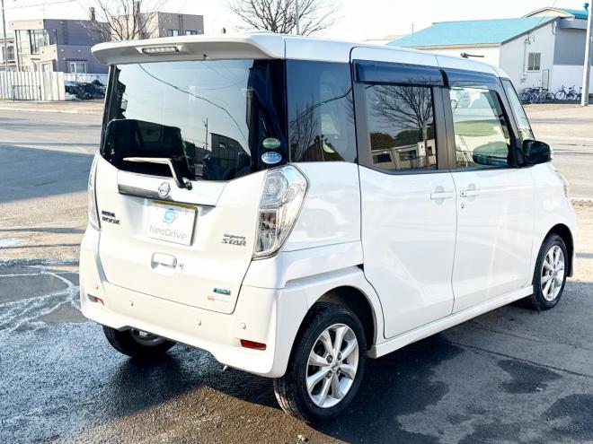 デイズルークス660ハイウェイスターX 4WD 4WD 660 5Dr