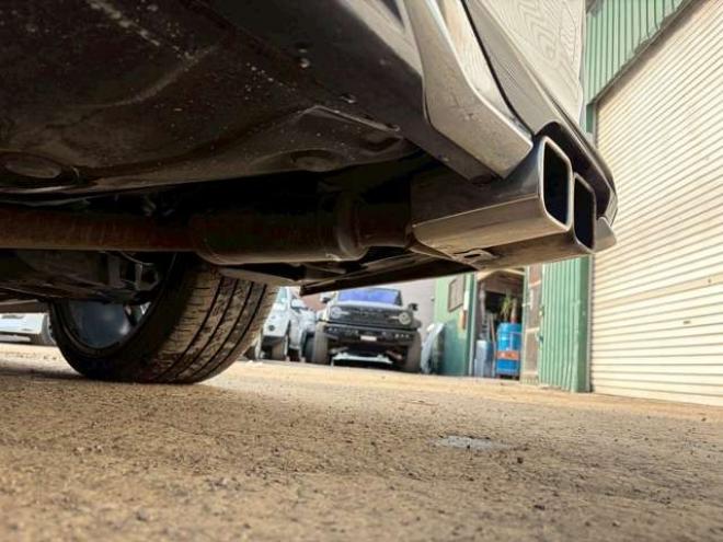 ヴェルファイア2.5 Z 4WD　純正ナビ　TRDエアロ　両側パワスラ　バックカメラ　社外アルミホイール　ETC　車高調　パワステ　パワーウィンドウ　キーレスエントリー　ABS　盗難防止装置　横滑り防止装置　エアコン　3列シート 2500