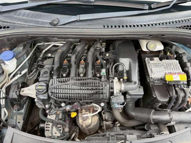 シトロエンDS3 シック　ETC　エアコン・クーラー　パワステ　パワーウィンドウ　キーレス　ABS 運転席エアバッグ　助手席エアバッグ　サイドエアバッグ　横滑り防止装置　社外ナビ　MTモード付 正規輸入車 2WD 1200