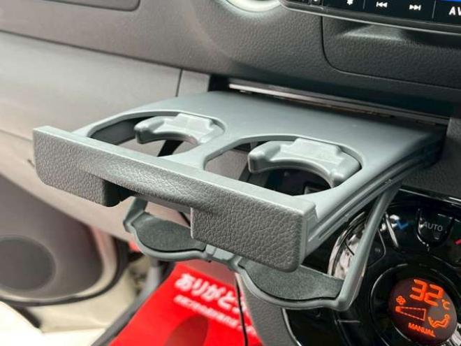 キャラバンNV350 2.5 プレミアムGX ロングボディ ディーゼルターボ 4WD　エンジンスターター　社外11インチナビ　バックカメラ　ETC　ワンオーナー　左側電動スライドドア　社外アルミ　パワーウィンドウ　パワステ　後席モニター　ABS　キーレスエントリー　衝突被害軽減ブレーキ 2500