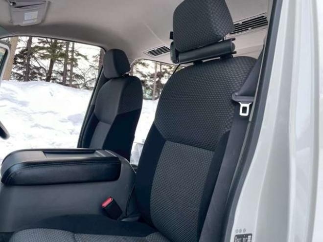 キャラバンNV350 2.5 プレミアムGX ロングボディ ディーゼルターボ 4WD　ETC　ベットキット　スマートキー　キーレス　パワーウィンドウ　ABS　エアコン　パワステ　盗難防止装置　両側スライドドア 2500