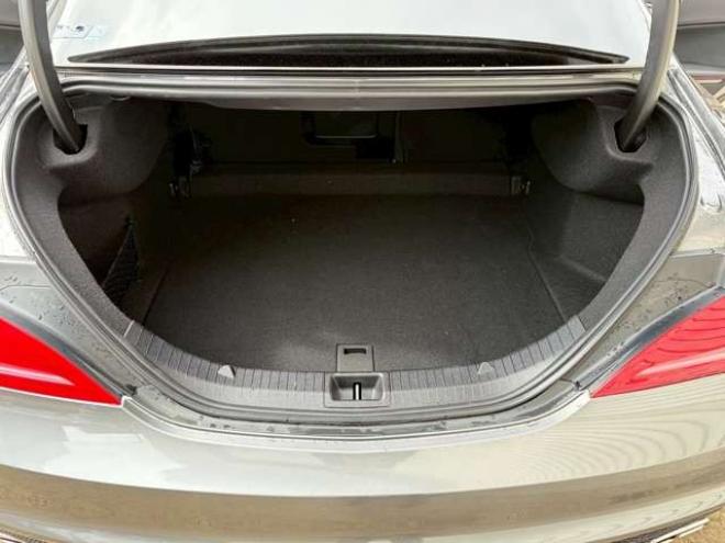 ベンツCLAクラス CLA250 4マチック 4WD　ナビ　バックカメラ　ETC　キーレスエントリー　シートヒーター　エアコン　クルーズコントロール　ABS　盗難防止装置　パワステ　パワーウィンドウ　横滑防止装置　パーキングアシスト　アイドリングストップ 正規輸入車 2000