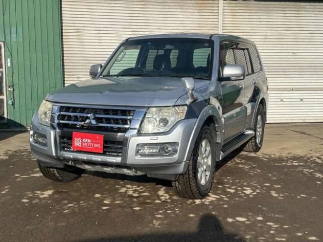 パジェロ3.2 ロング エクシード ディーゼルターボ 4WD　クルーズコントロール　パワステ　パワーウィンドウ　ABS　純正ナビ　バックカメラ　横滑り防止装置　盗難防止装置　純正アルミホイール 3200