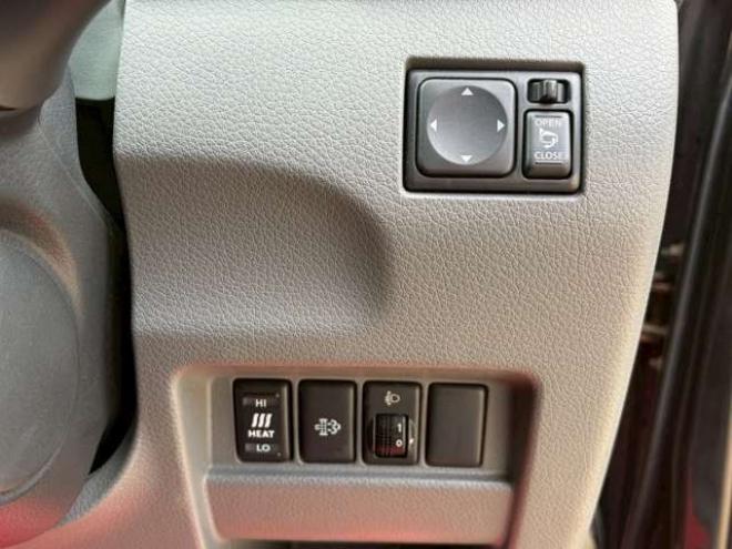 キャラバンNV350 2.5 プレミアムGX ロングボディ ディーゼルターボ 4WD　ナビ　バックカメラ　ETC　パワステ　パワーウィンドウ　キーレスエントリー　エアコン　盗難防止装置　両側スライドドア　フロントフォグランプ 2500