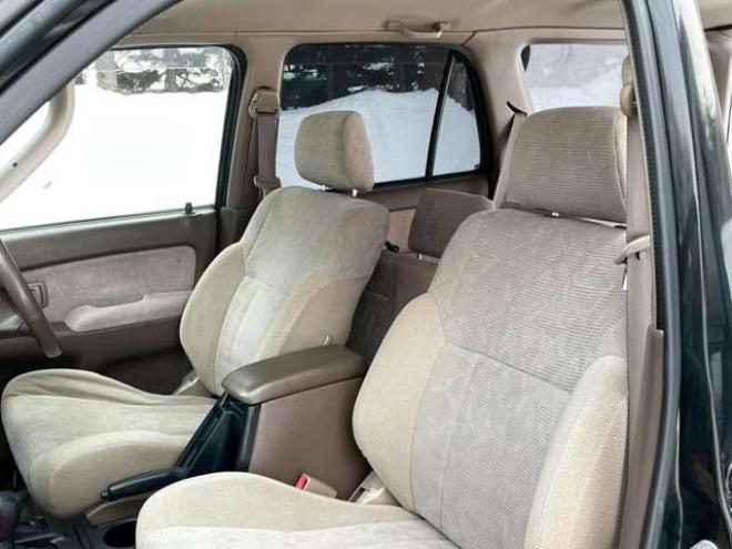 ハイラックスサーフ2.7 SSR-G 4WD　パワステ　パワーウィンドウ　キーレス　エアコン　ABS　ルーフレール　アルミホイール　寒冷地仕様　CD 2700