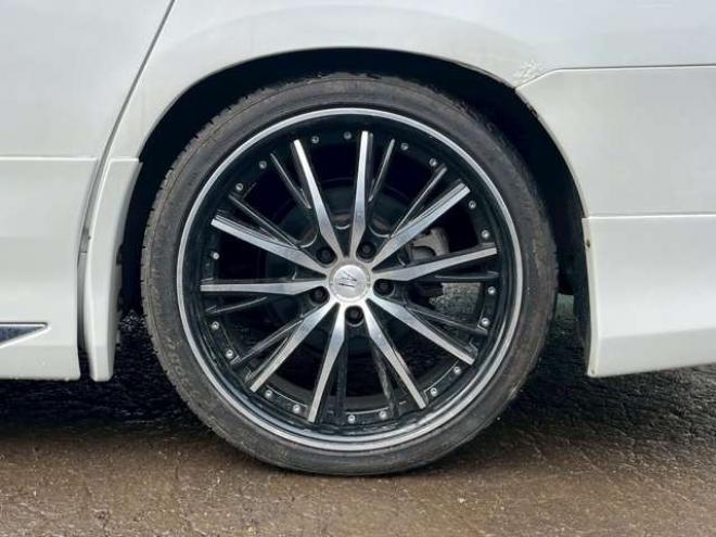 アルファード2.4 240X 4WD　モデリスタエアロ　車高調　ETC　後席モニター　両側電動スライドドア　社外エンジンスターター　パワステ　パワーウィンドウ　純正ナビ　純正アルミ　バックカメラ　キーレスエントリー　3列シート　ABS 2400