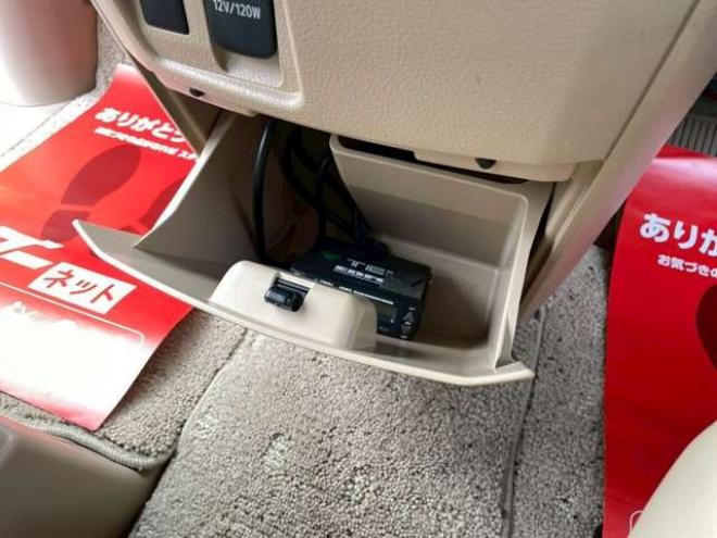 アルファード2.4 240X 4WD　モデリスタエアロ　車高調　ETC　後席モニター　両側電動スライドドア　社外エンジンスターター　パワステ　パワーウィンドウ　純正ナビ　純正アルミ　バックカメラ　キーレスエントリー　3列シート　ABS 2400