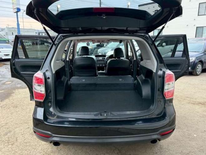 フォレスター2.0XT アイサイト 4WD　ターボ　パワステ　パワーウィンドウ　純正アルミ　ABS　キーレスエントリー　ETC　シートヒーター　社外エンジンスターター　パドルシフト　エアコン　電動シート　クルーズコントロール　盗難防止装置 2000