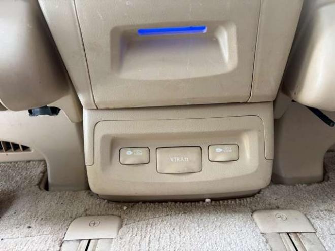 アルファード3.5 350G Lパッケージ 4WD　ETC　後席モニター　両側電動スライドドア　社外エンジンスターター　パワーウィンドウ　パワーバックドア　純正ナビ　　バックカメラ　キーレス　3列シート　ABS 電動シート　シートヒーター　パワステ 3500