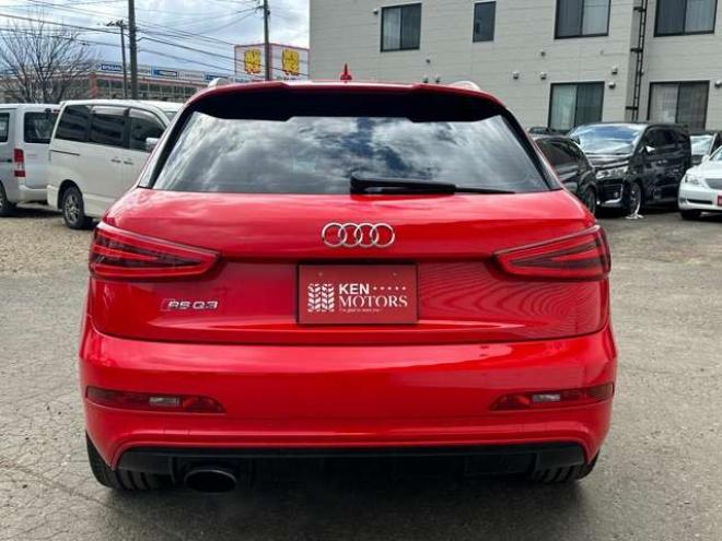 アウディRS Q3 2.5 4WD　ナビTV/Bカメラ/パワーシート/純正AW 正規輸入車 2500