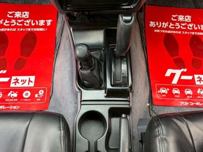 ハイラックスサーフ2.7 SSR-X Vセレクション 4WD　社外ナビ　バックカメラ　社外アルミホイール　エアコン　リフトアップ　パワステ　パワーウィンドウ　キーレスエントリー　ETC　ABS　ルーフレール 2700