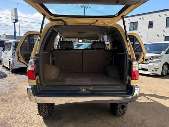 ハイラックスサーフ2.7 SSR-V ワイドボディ 4WD　US仕様　リフトアップ　全塗装済　社外ナビ　パワステ　パワーウィンドウ　ETC　バックカメラ　アルミホイール　ルーフレール　キーレスエントリー　ABS　エアコン 2700