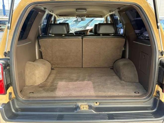 ハイラックスサーフ2.7 SSR-V ワイドボディ 4WD　US仕様　リフトアップ　全塗装済　社外ナビ　パワステ　パワーウィンドウ　ETC　バックカメラ　アルミホイール　ルーフレール　キーレスエントリー　ABS　エアコン 2700