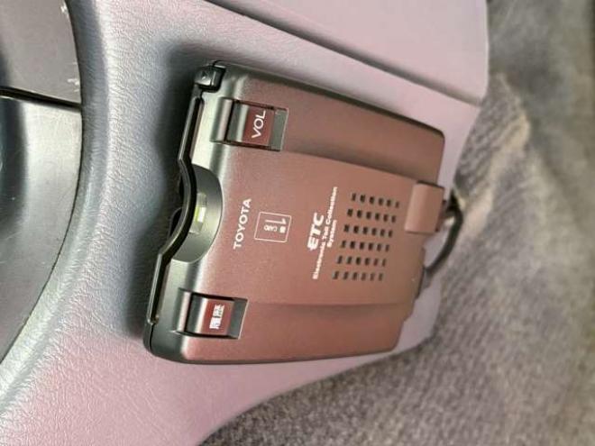 ハイラックスサーフ2.7 SSR-X 4WD　リフトアップ　全塗装済レッド　社外ナビ　ETC　パワステ　パワーウィンドウ　ABS　キーレスエントリー　ルーフレール　サンルーフ 2700