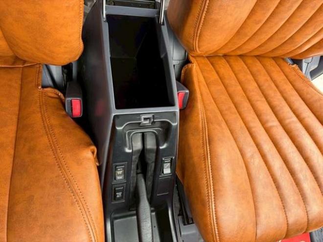 ハイラックスサーフ3.0 SSR-G ワイドボディ ディーゼルターボ 4WD　リフトアップ　全塗装済ベージュ　アルミホイール　メッキバンパー　サンルーフ　ETC　パワステ　パワーウィンドウ　ABS　キーレスエントリー　エアコン　寒冷地仕様 3000