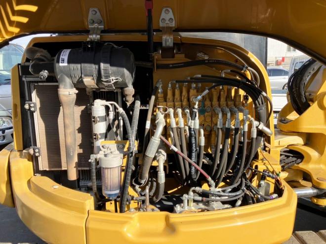 バックホーCAT　中古　305.5E2CR　クレーン仕様　建機