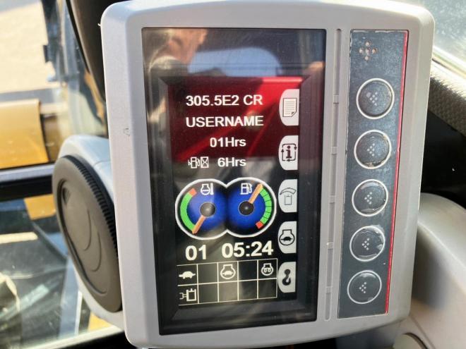 バックホーCAT　中古　305.5E2CR　クレーン仕様　建機