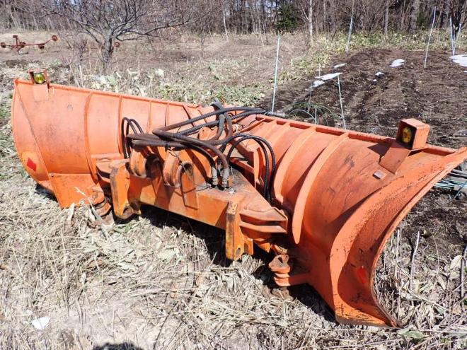 ホイールローダLX120-2　ワンタッチマルチプラウ＆バケット　恵庭ヤード