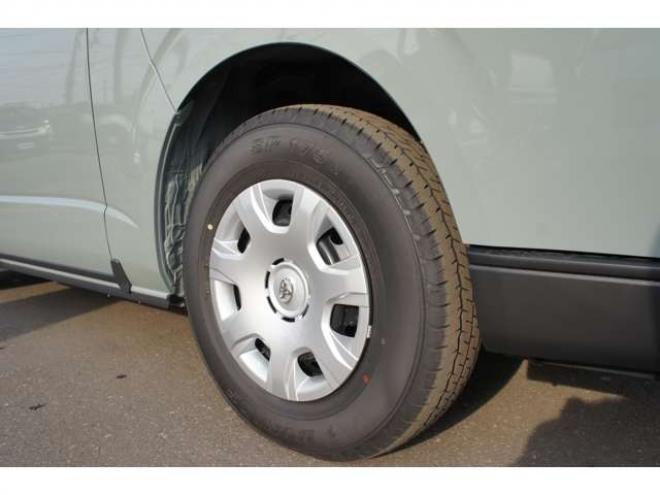 ハイエースバン2.8 スーパーGL ロング ディーゼルターボ 4WD　アースカラーPKG　アーバンカーキ　　両側パワースライドドア　デジタルインナーミラー　全方位カメラ　バックカメラ　寒冷地仕様　LEDヘッドライト　415コブラフラットベッドキット 登録済未使用車 2800