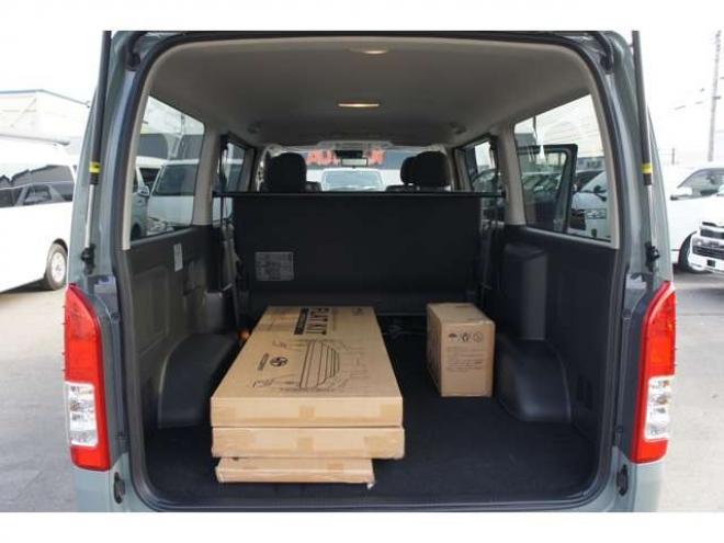 ハイエースバン2.8 スーパーGL ロング ディーゼルターボ 4WD　アースカラーPKG　アーバンカーキ　　両側パワースライドドア　デジタルインナーミラー　全方位カメラ　バックカメラ　寒冷地仕様　LEDヘッドライト　415コブラフラットベッドキット 登録済未使用車 2800