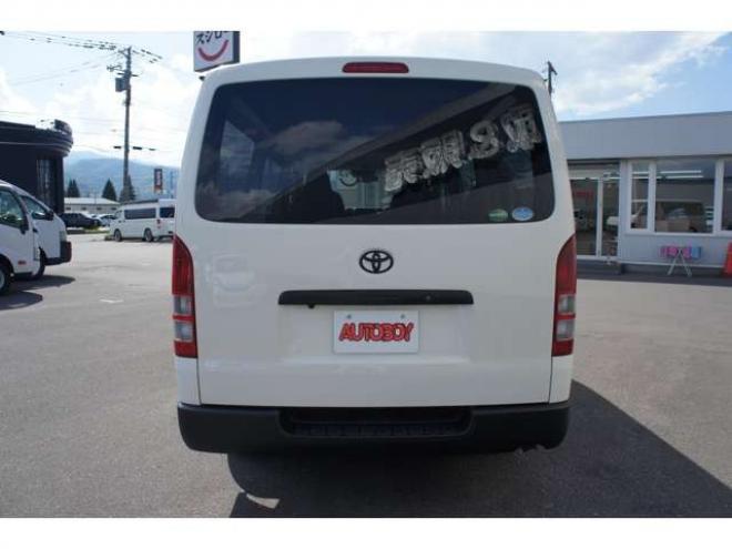 ハイエースバン2.8 DX ロング ディーゼルターボ 4WD　フロントシートセパレート仕様変更済　　　センターコンソール付　415COBRA丸目ライトキット&バッドラッカー16インチAW　415SAFARIフロントスポイラー　TOYOオープンカントリーR/T　電動格納ドアミラー 2800