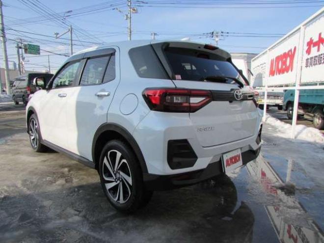 ライズ1.0 Z 4WD　プリクラッシュセーフティー/アイドリングストップ/純正エンジンスターター/純正ナビ/フルセグTV/アラウンドビュー/シートヒーター/ETC 1000