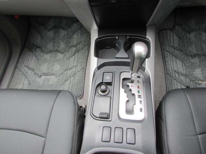 ハイラックスサーフ2.7 SSR-X リミテッド 4WD　MID17インチホイール/LEDヘッドライト/LEDフォグ/リアフォグ/キーレス/社外ナビ/バックカメラ 2700