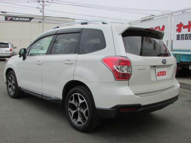 フォレスター2.0 S リミテッド 4WD　アイサイト/アイドリングストップ/シートヒーター/社外ナビ/フルセグ/バックカメラ/フリップダウンモニター/ETC/レーダークルーズコントロール 2000