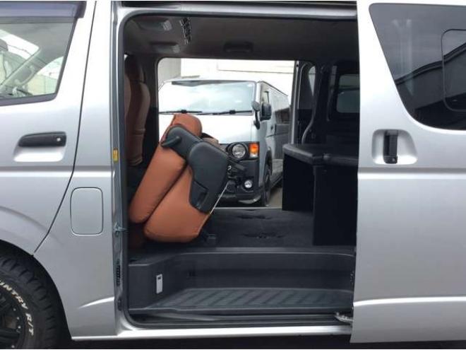 ハイエースバン3.0 スーパーGL ロング ディーゼルターボ 4WD　リアヒーター&クーラー　キーレス　ETC　電動格納ミラー　デュアルエアコン　ベッドキッド　フロントフォグランプ　clarionSDナビ(NXL13)　AUX　Bluetooth　USB　16インチAW 3000