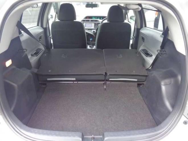 アクア1.5 S　キーフリー　純正ナビ　ワンセグ　ハイブリッド 2WD 1500