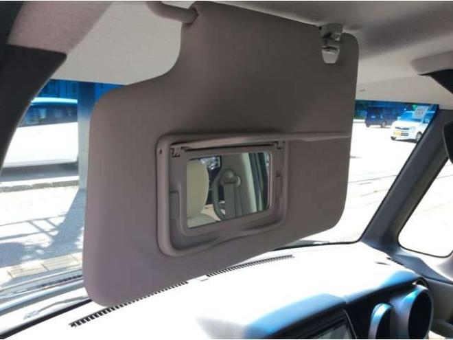 N-BOXG ターボパッケージ 4WD　パワスラ　スマートキー　クルーズコントロール　ドラレコ　バックカメラ　メモリーナビ　ETC　電動格納ミラー　オートライト　横滑り防止　アイドリングストップ　パナソニックフルセグTV　メモリナビ　Bluetooth 660