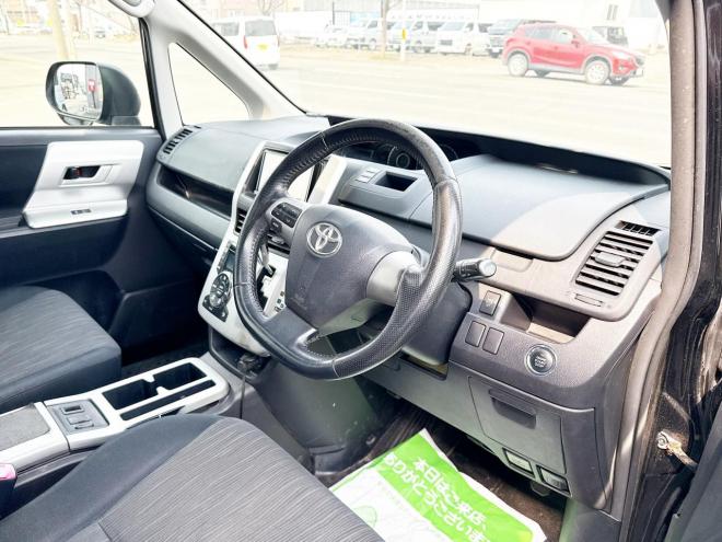 ヴォクシー2.0ZS 4WD　ローンが不安な方＜優遇ローン＞　本州仕入　モデリスタエアロ　ダブルサンルーフ　 4WD 2000 5Dr