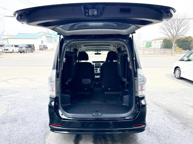 ヴォクシー2.0ZS 4WD　ローンが不安な方＜優遇ローン＞　本州仕入　モデリスタエアロ　ダブルサンルーフ　 4WD 2000 5Dr