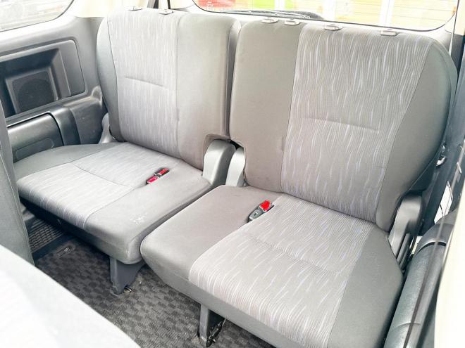 ヴォクシー2.0ZS 4WD　ローンが不安な方＜優遇ローン＞　本州仕入　モデリスタエアロ　ダブルサンルーフ　 4WD 2000 5Dr