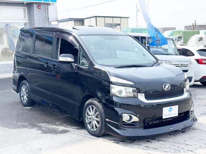 ヴォクシー2.0ZS 4WD　ローンが不安な方＜優遇ローン＞　本州仕入　モデリスタエアロ　ダブルサンルーフ　 4WD 2000 5Dr