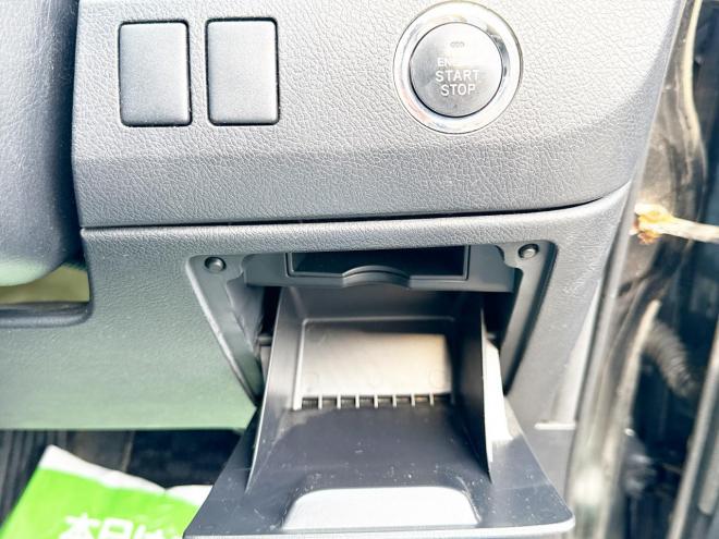 ヴォクシー2.0ZS 4WD　ローンが不安な方＜優遇ローン＞　本州仕入　モデリスタエアロ　ダブルサンルーフ　 4WD 2000 5Dr