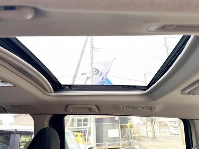 ヴォクシー2.0ZS 4WD　ローンが不安な方＜優遇ローン＞　本州仕入　モデリスタエアロ　ダブルサンルーフ　 4WD 2000 5Dr