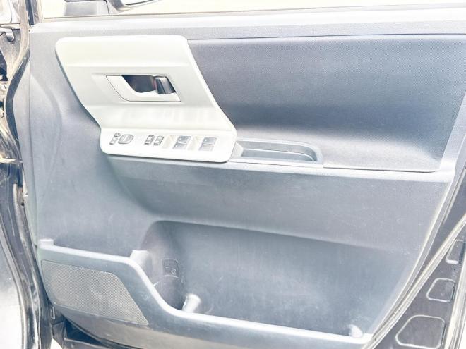 ヴォクシー2.0ZS 4WD　ローンが不安な方＜優遇ローン＞　本州仕入　モデリスタエアロ　ダブルサンルーフ　 4WD 2000 5Dr