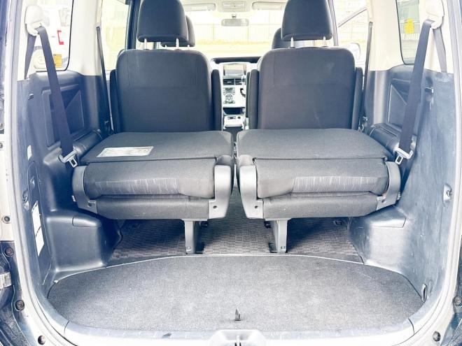 ヴォクシー2.0ZS 4WD　ローンが不安な方＜優遇ローン＞　本州仕入　モデリスタエアロ　ダブルサンルーフ　 4WD 2000 5Dr