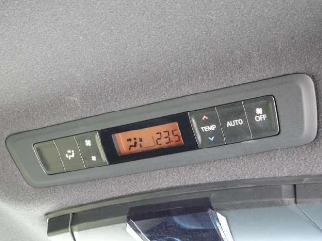 ヴォクシー2.0 ZS 煌III 4WD　本州車　保証1年/走行距離無制限　4WD　両側パワースライドドア　トヨタセーフティセンス　ALPINE製ナビ　地デジ　バックカメラ　Bluetooth接続　ハーフレザーシート　ビルトインETC　LEDヘッドライト　冬タイヤ付 2000