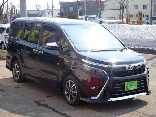 ヴォクシー2.0 ZS 煌III 4WD　本州車　保証1年/走行距離無制限　4WD　両側パワースライドドア　トヨタセーフティセンス　ALPINE製ナビ　地デジ　バックカメラ　Bluetooth接続　ハーフレザーシート　ビルトインETC　LEDヘッドライト　冬タイヤ付 2000