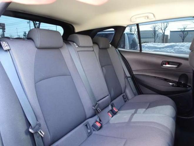 カローラツーリング　1.8 ハイブリッド S E-Four 4WD　本州仕入　ハイブリッド保証2年/走行距離無制限　4WD　トヨタセーフティセンス　9インチディスプレイオーディオ　地デジ　バックカメラ　前席シートヒーター　ステアリングヒーター　ブレーキホールド 1800