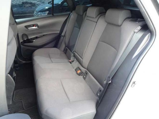 カローラツーリング　1.8 ハイブリッド S E-Four 4WD　本州仕入　ハイブリッド保証2年/走行距離無制限　4WD　トヨタセーフティセンス　9インチディスプレイオーディオ　地デジ　バックカメラ　前席シートヒーター　ステアリングヒーター　ブレーキホールド 1800